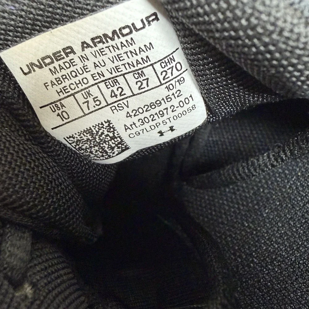 Under Armour Charged Assert Running Shoes Men's Size 10 Black White